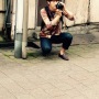 頑張る若者たちが