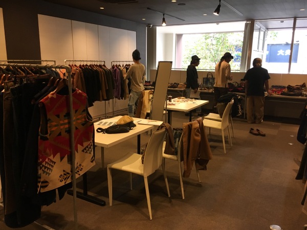 LEATHER TRAMP | レザートランプ