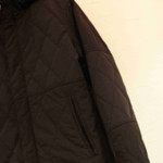 モデムデザインの軽量冬アウター