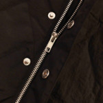 モデムデザインの軽量冬アウター