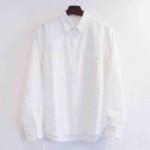 LAMONDの白シャツ