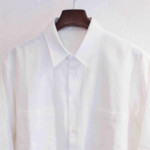 LAMONDの白シャツ