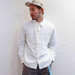 LAMONDの白シャツ