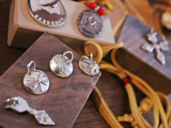 ペンダントトップも充実しています！