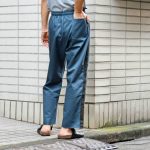 ラインパンツ