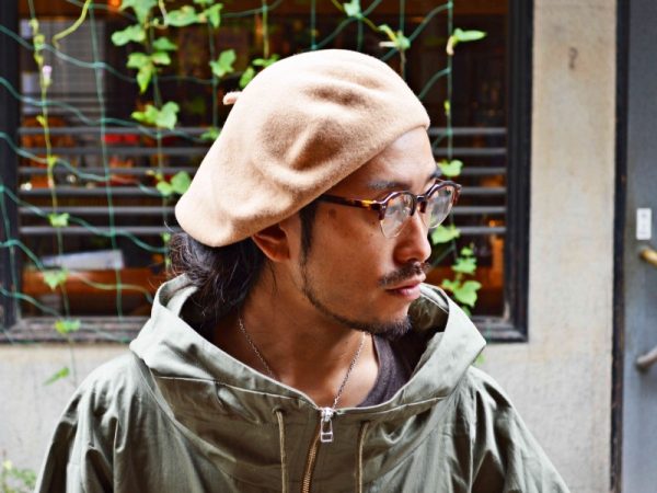 BARETのベレー帽