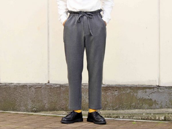 LAMONDのリラックスパンツ