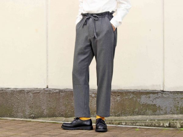 LAMONDのリラックスパンツ
