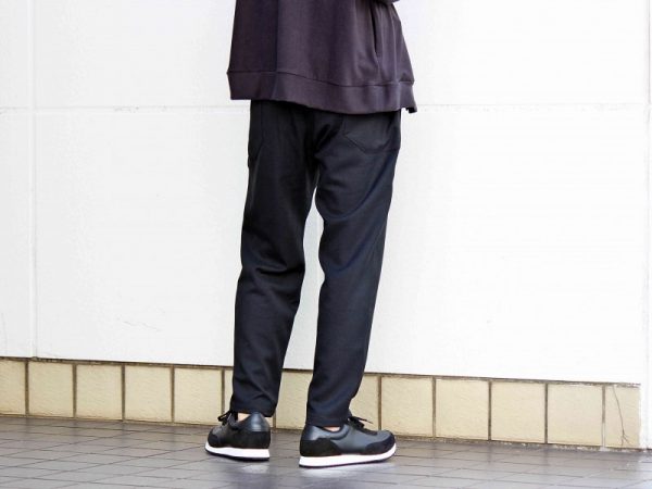 LAMONDのリラックスパンツ