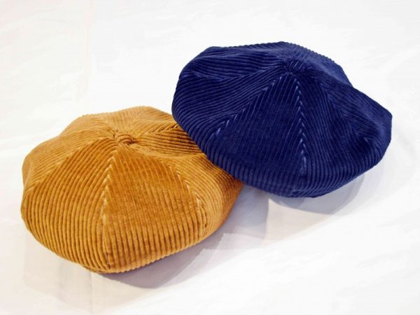 ベレー帽もあります。