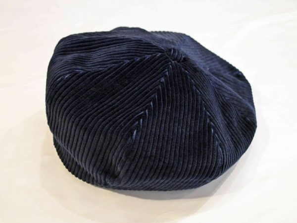 ベレー帽もあります。