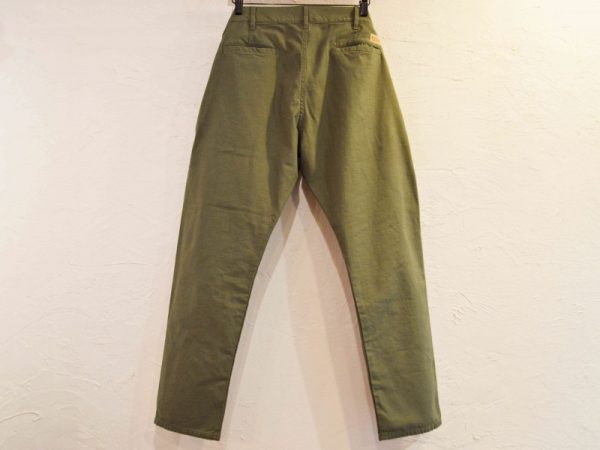 シームレスパンツ