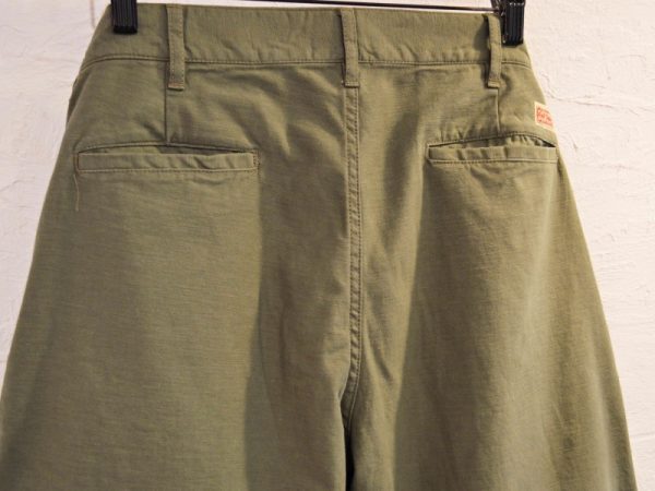 シームレスパンツ