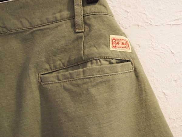 シームレスパンツ