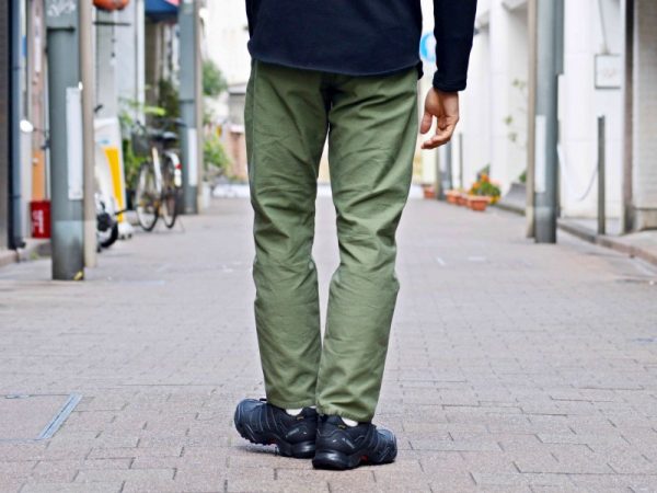 シームレスパンツ