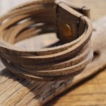 人気のレザーブレス