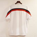 イオノイのORBIT TEE