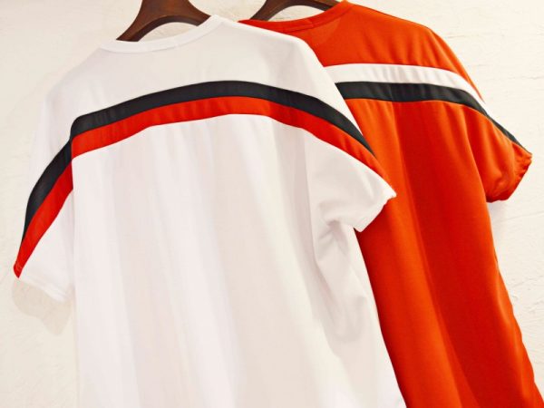 イオノイのORBIT TEE