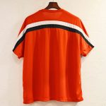 イオノイのORBIT TEE