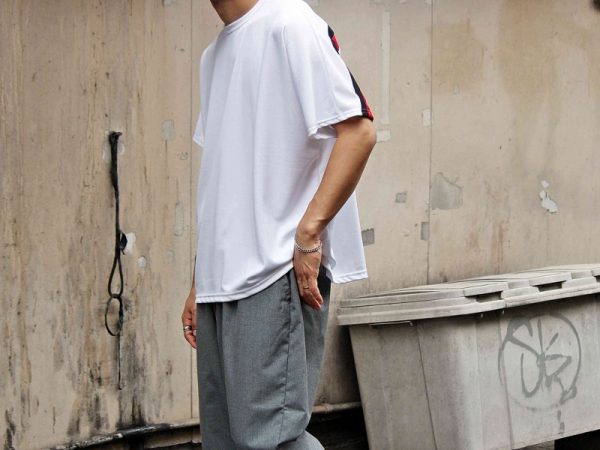 イオノイのORBIT TEE