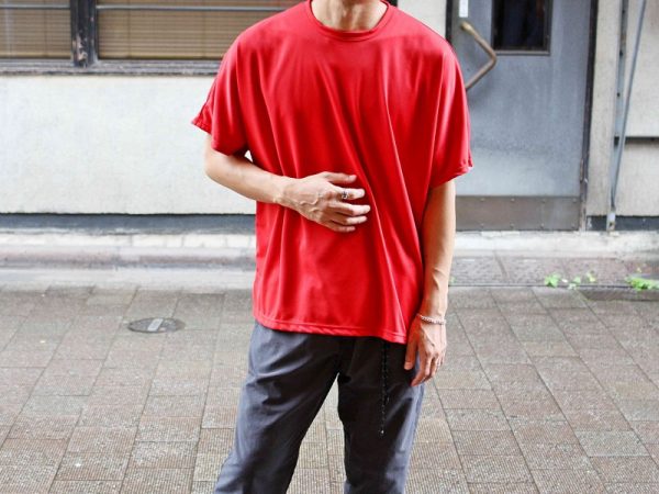 イオノイのORBIT TEE
