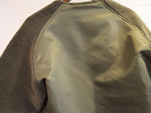 ネセサリーの”TYROL CHOCO”