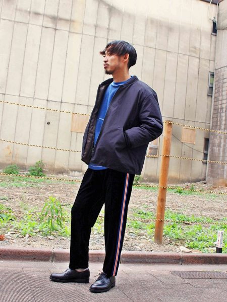 イオノイのベロアパンツ