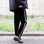 イオノイのベロアパンツ