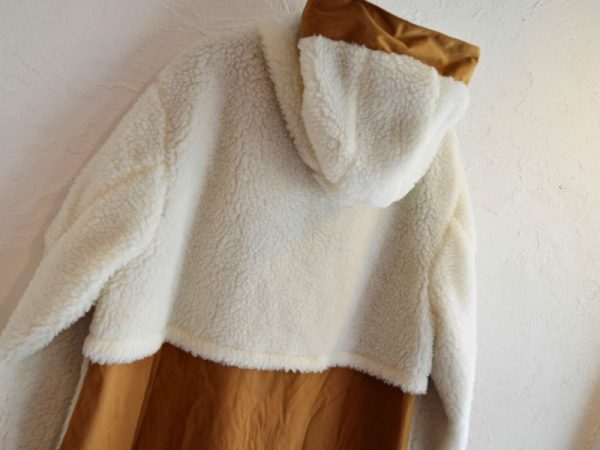 BASISBROEKのロングフードコート