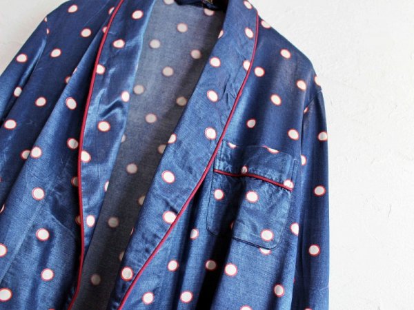 サテンパジャマガウン