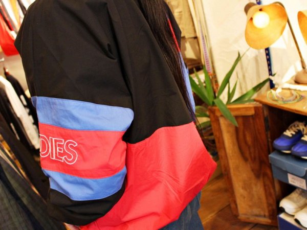 ALDIESのビックトレーナー