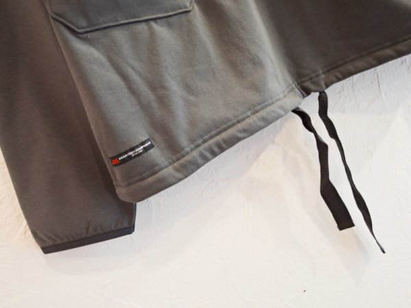 MOUNTAIN EQUIPMENTのサルベージパーカー