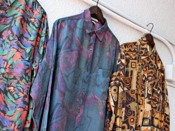 総柄シルクシャツ