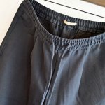 LAMONDの秋のイージースラックス