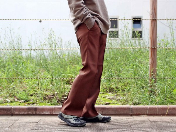 Nasngwam.のJACSONシリーズでスタイリング