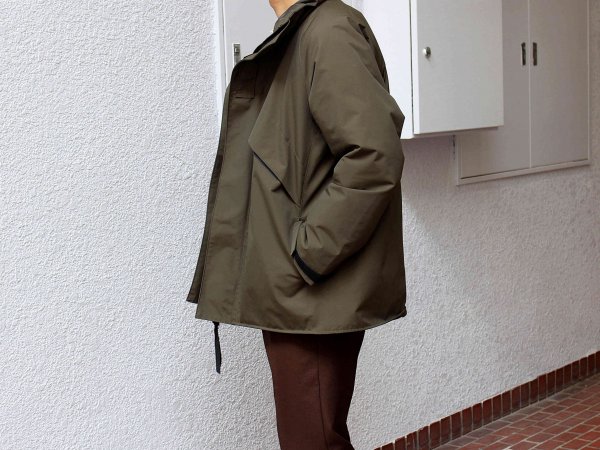 WATER REPELLENT LIGHT DOWN JACKET