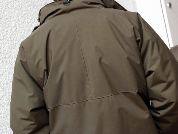 WATER REPELLENT LIGHT DOWN JACKET