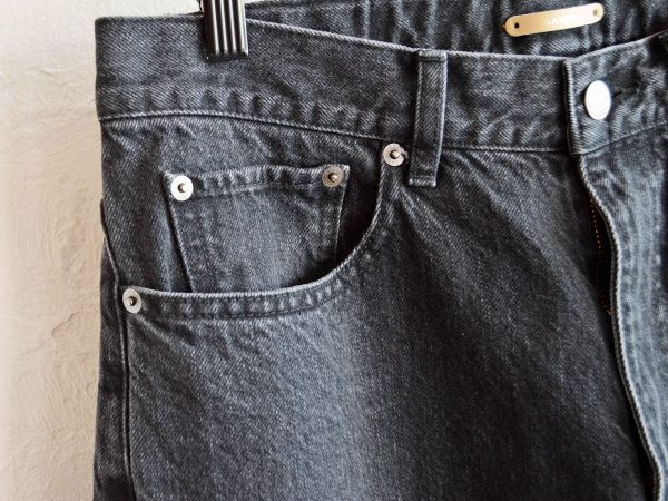 新色ブラックも