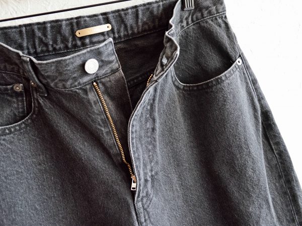 新色ブラックも