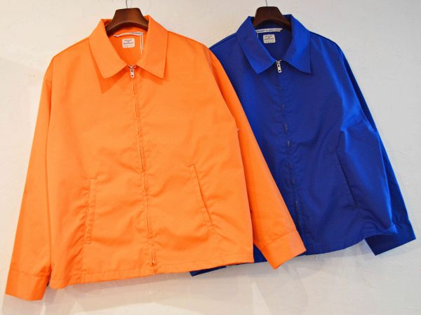 ネセサリーのスイングトップ