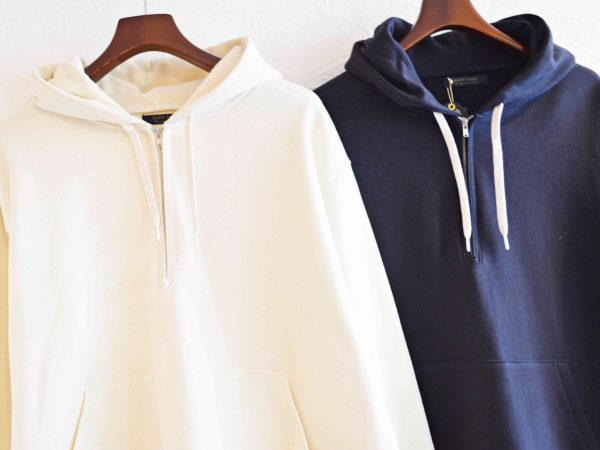 modemdesignのハーフジップパーカー