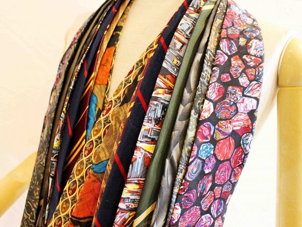 まずは小物から