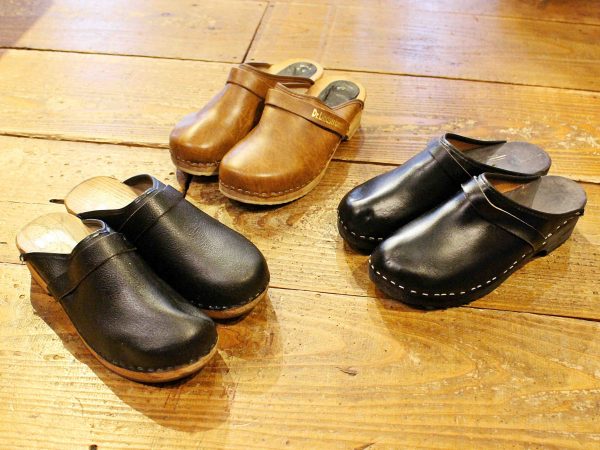 まずは小物から