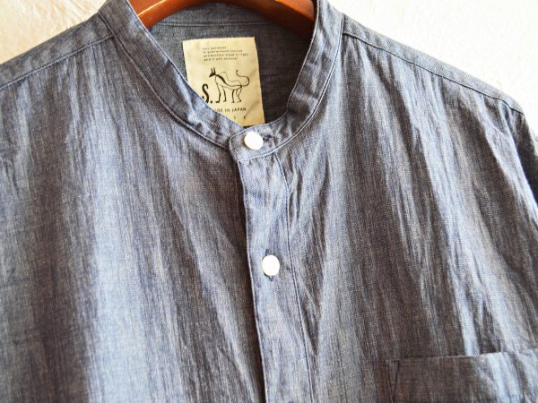 SHARKEY’Sのスタンドカラーシャツ