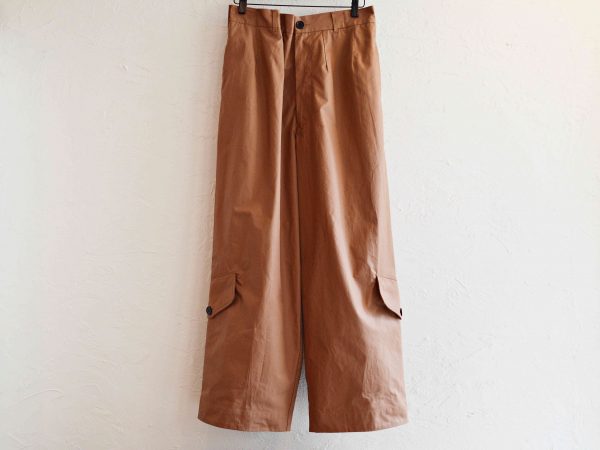 BASISBROEKのワイドパンツ”BILLY”