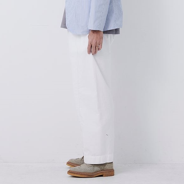 N.O.U.Nの新作パンツ”PIN TUCK”