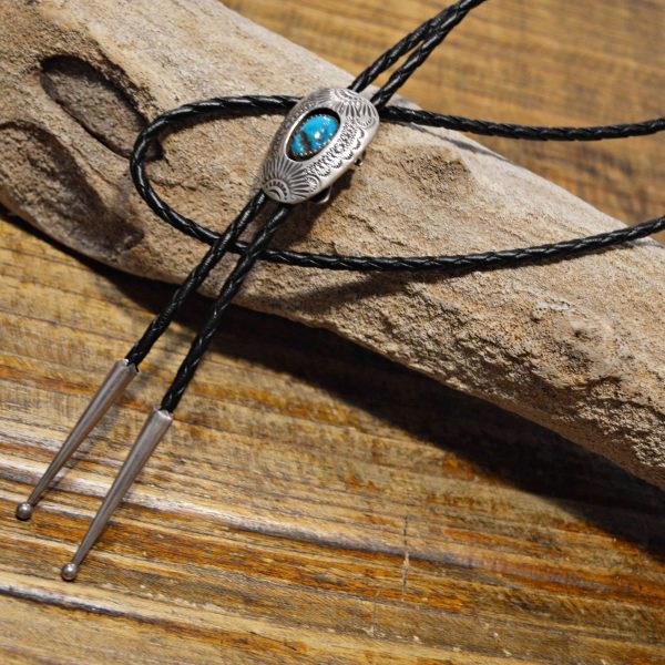 夏は首元にジュエリー！