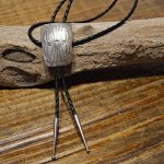 夏は首元にジュエリー！