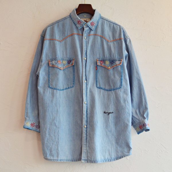 Nasngwam.のFLOWER DENIM SHIRTS