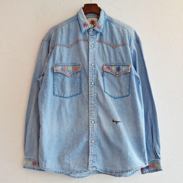 Nasngwam.のFLOWER DENIM SHIRTS